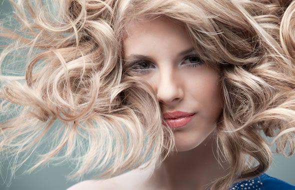 Taglio di capelli affascinante