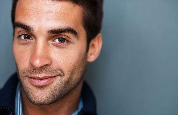 Taglio di capelli militare uomo