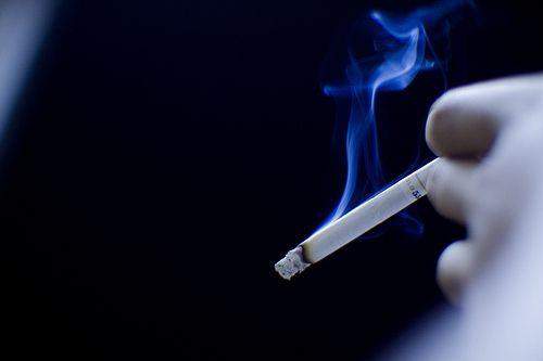 Il-fumo-passivo-aumenta-il-rischio-di-demenza